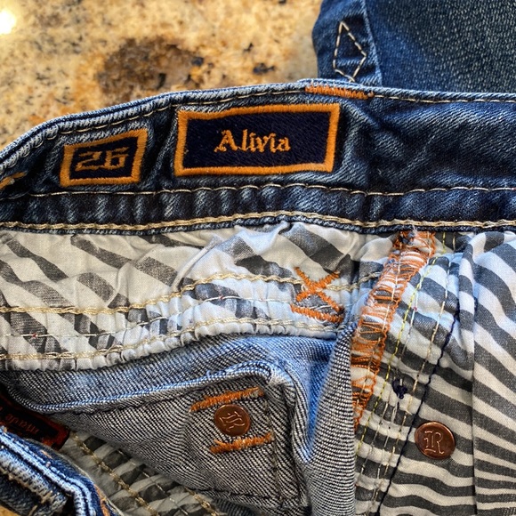 Rock Revival Alivia Skinny Jeans - Picture 7 of 8